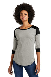 New Era   Women's Heritage Blend 3/4-Sleeve Baseball Raglan Tee. LNEA104